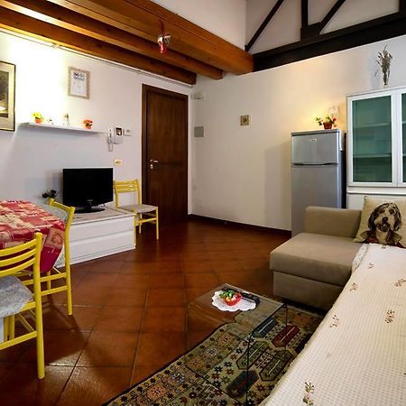 Holiday Treviso Suite Lombardi Kültér fotó